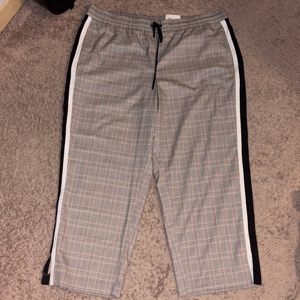 Nine West Women's Gray Plaid Wide Leg Pants with Black and White Stripes